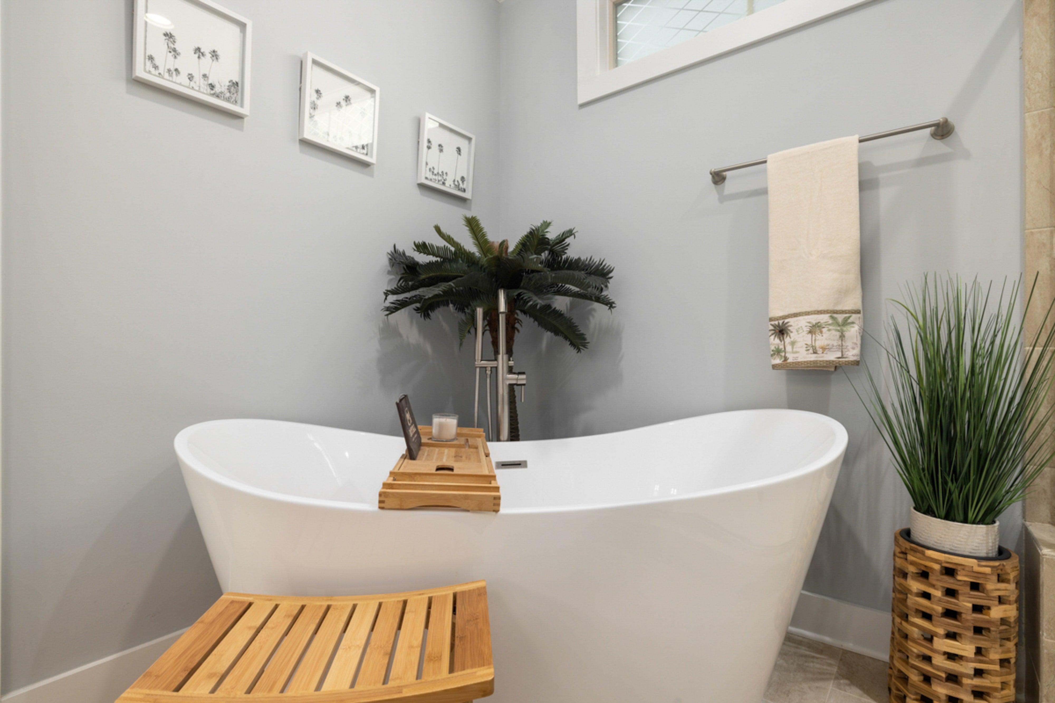 Towel Racks - Mademoiselle Home Decor & Furniture Store
