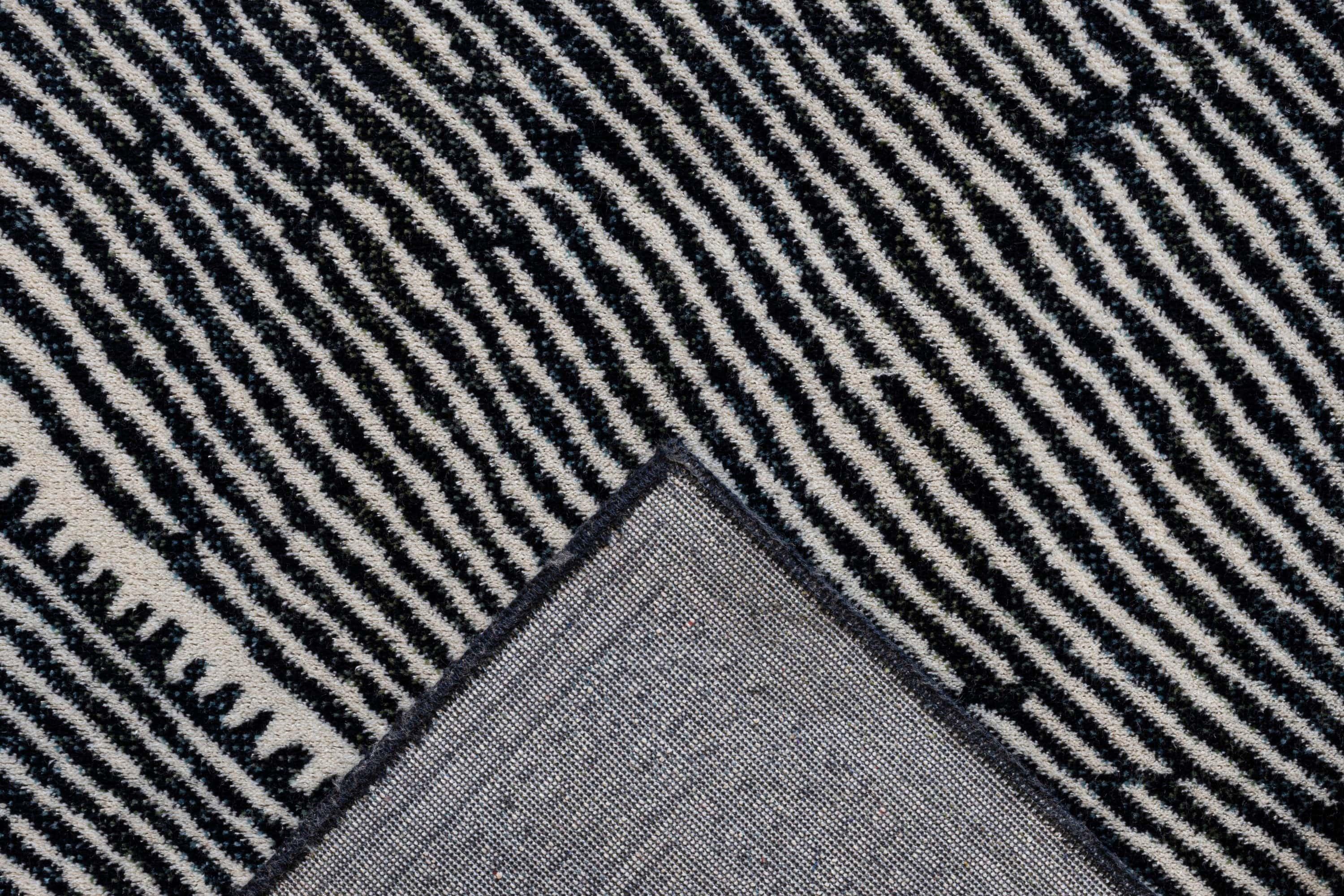 Shop Benzara Black and White Viscose Area Rug 5x8 Mademoiselle Home Decor