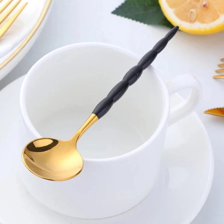 Shell Cutlery Set