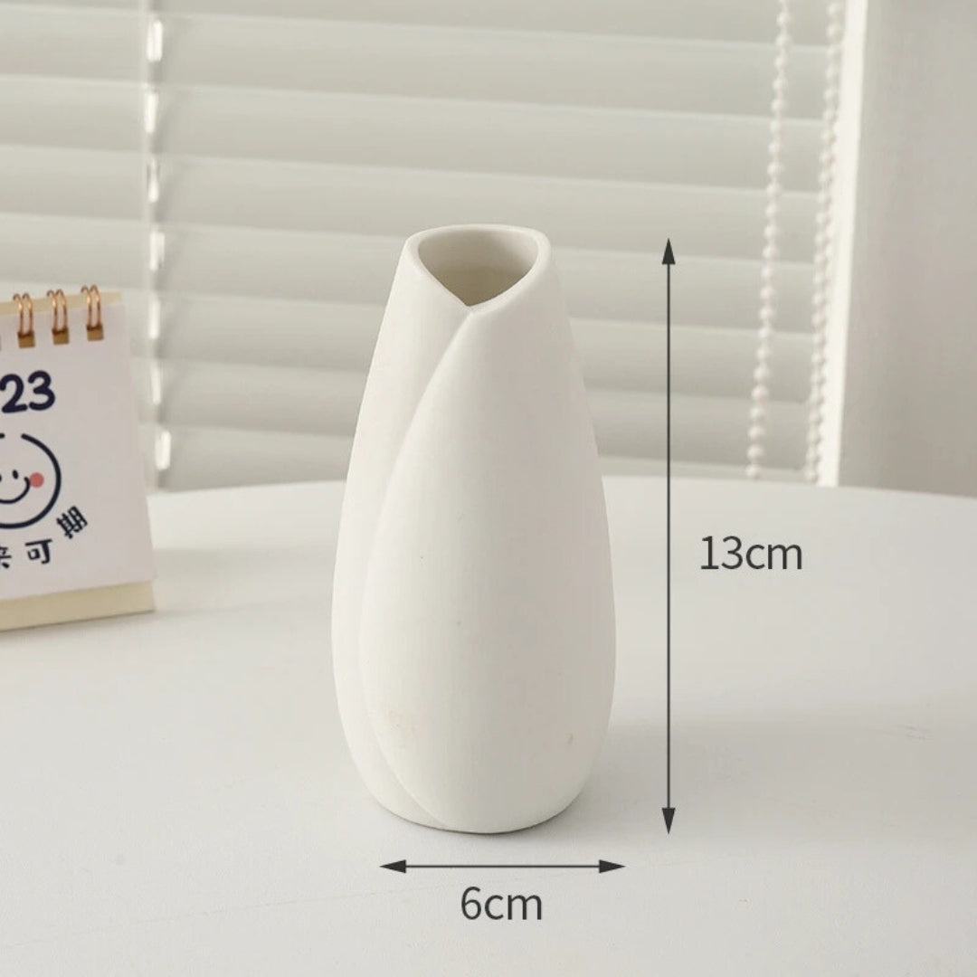 Ami Vase