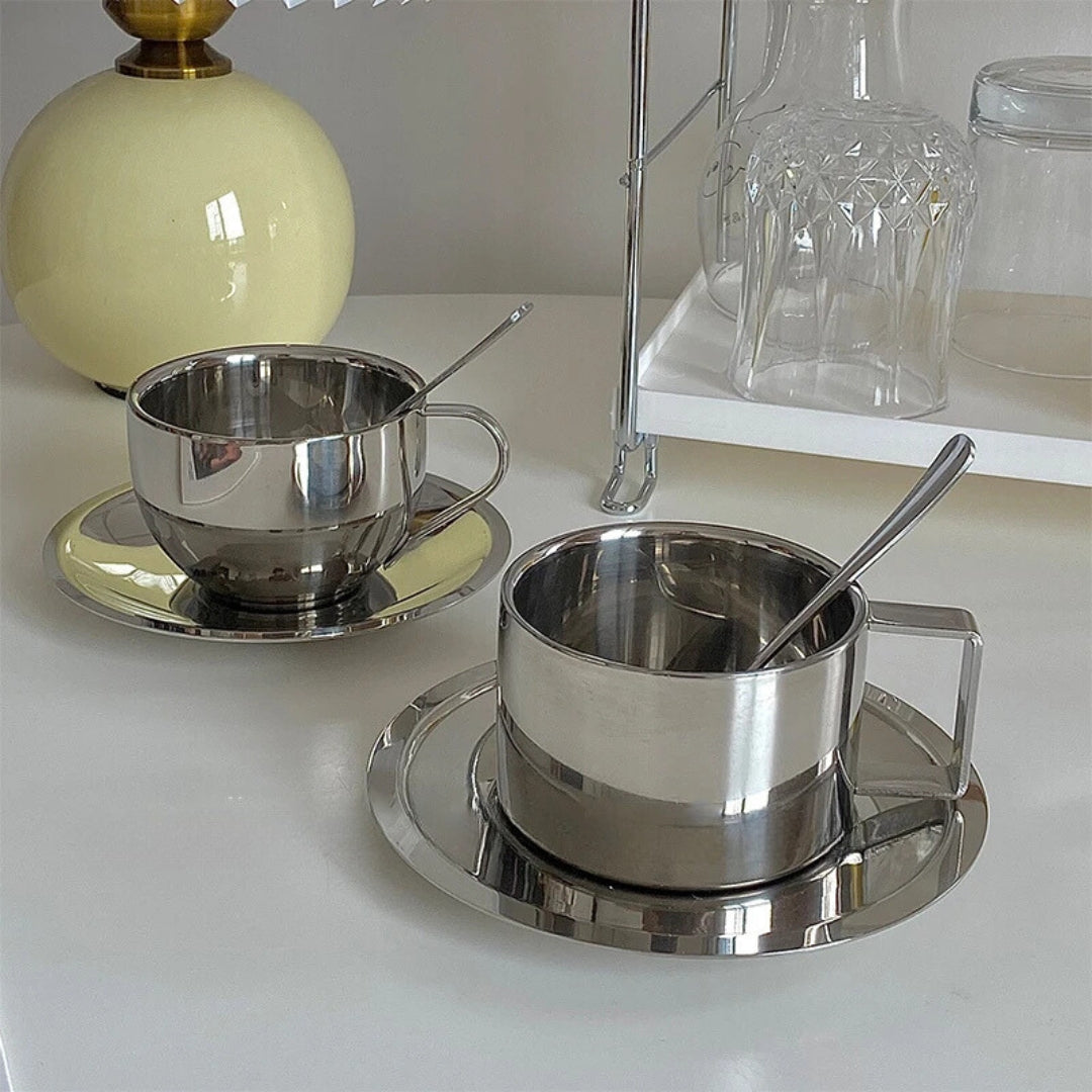 Hene Mup & Saucer