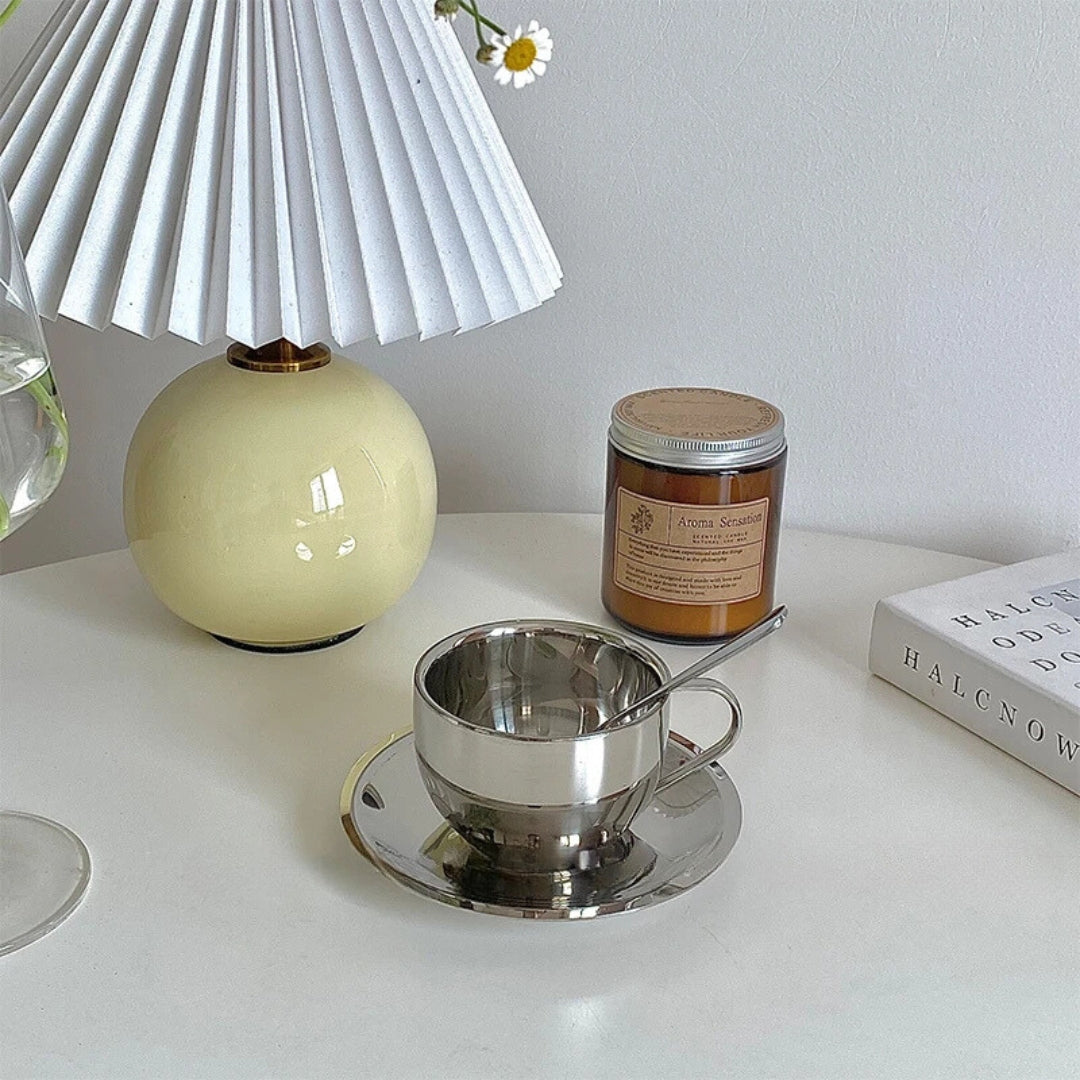 Hene Mup & Saucer