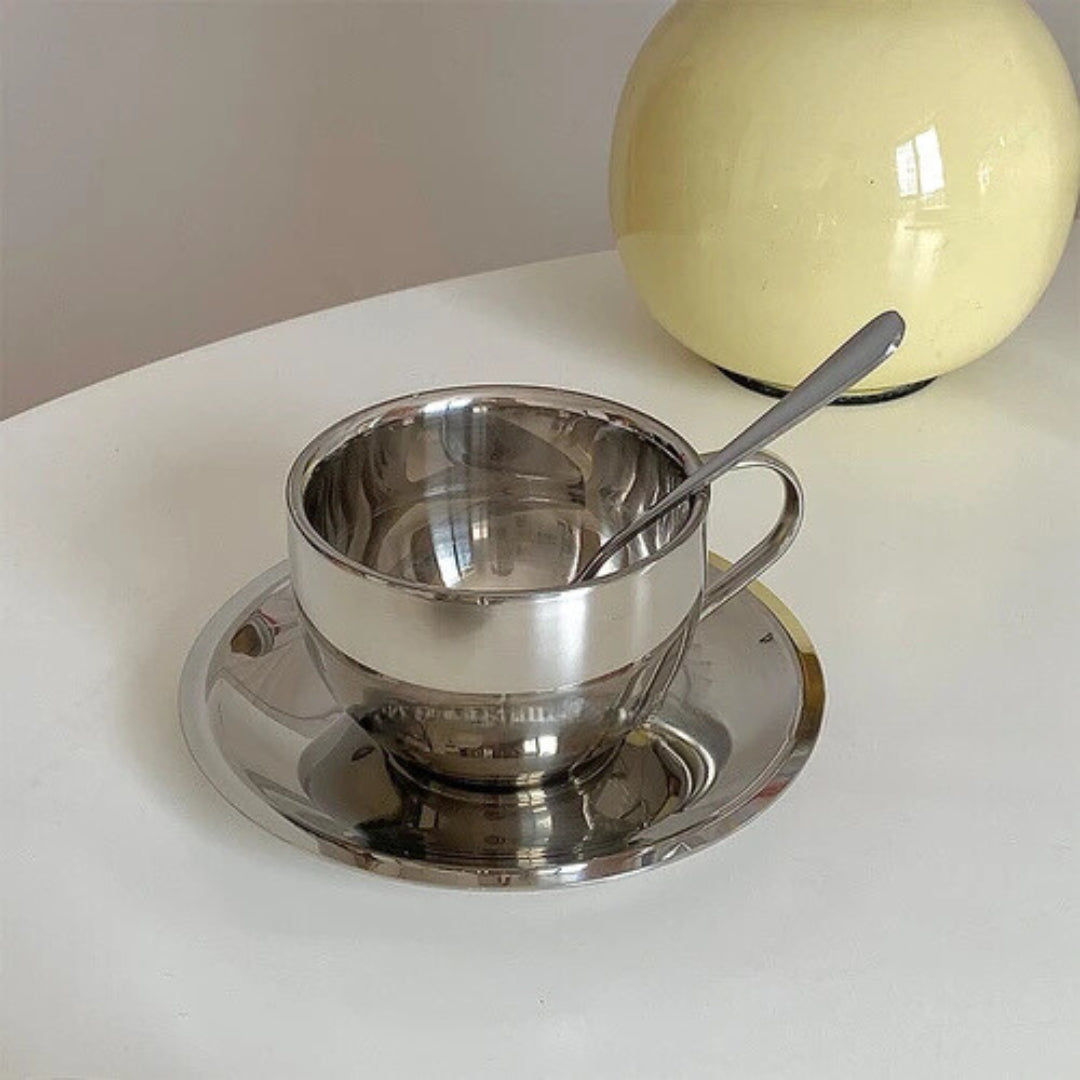 Hene Mup & Saucer