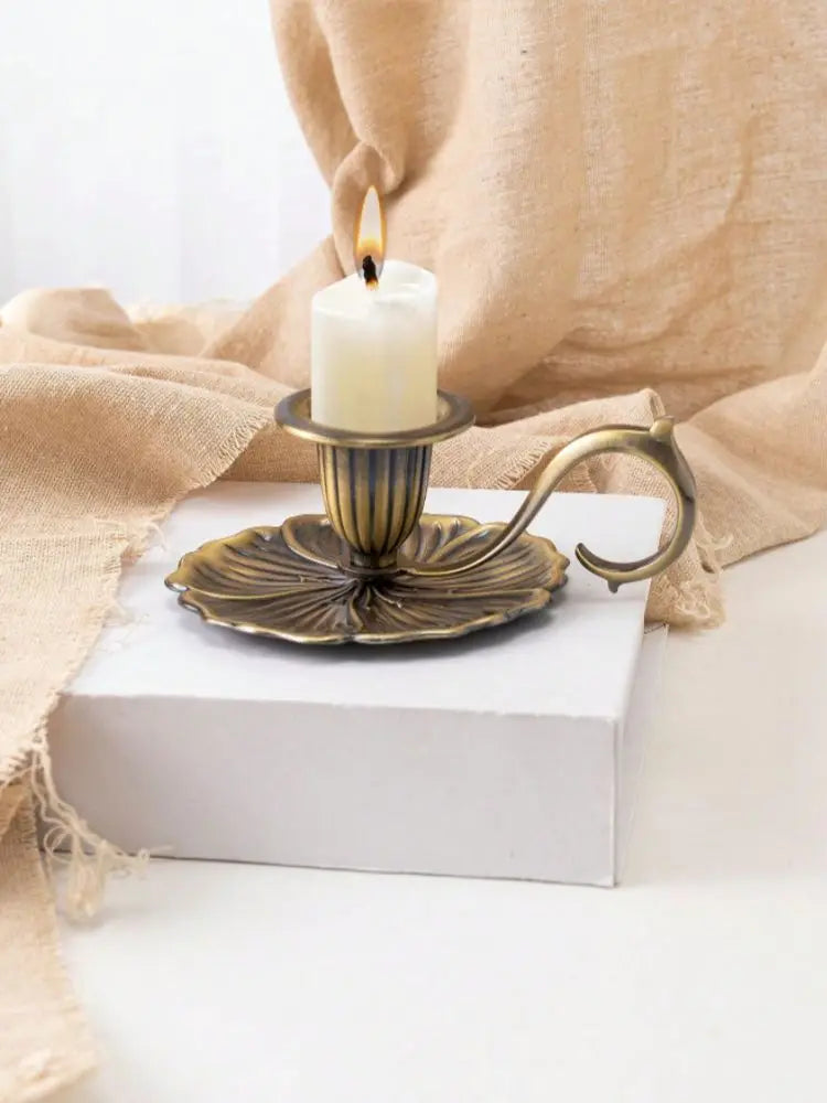 Angere Candle Holder