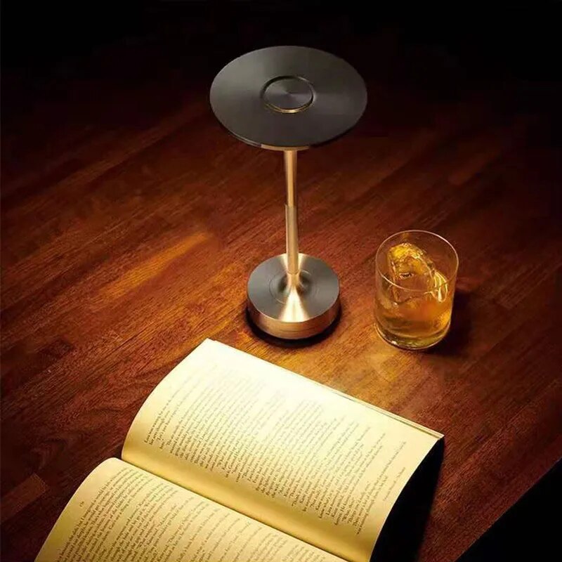 Jakarta Table Lamp