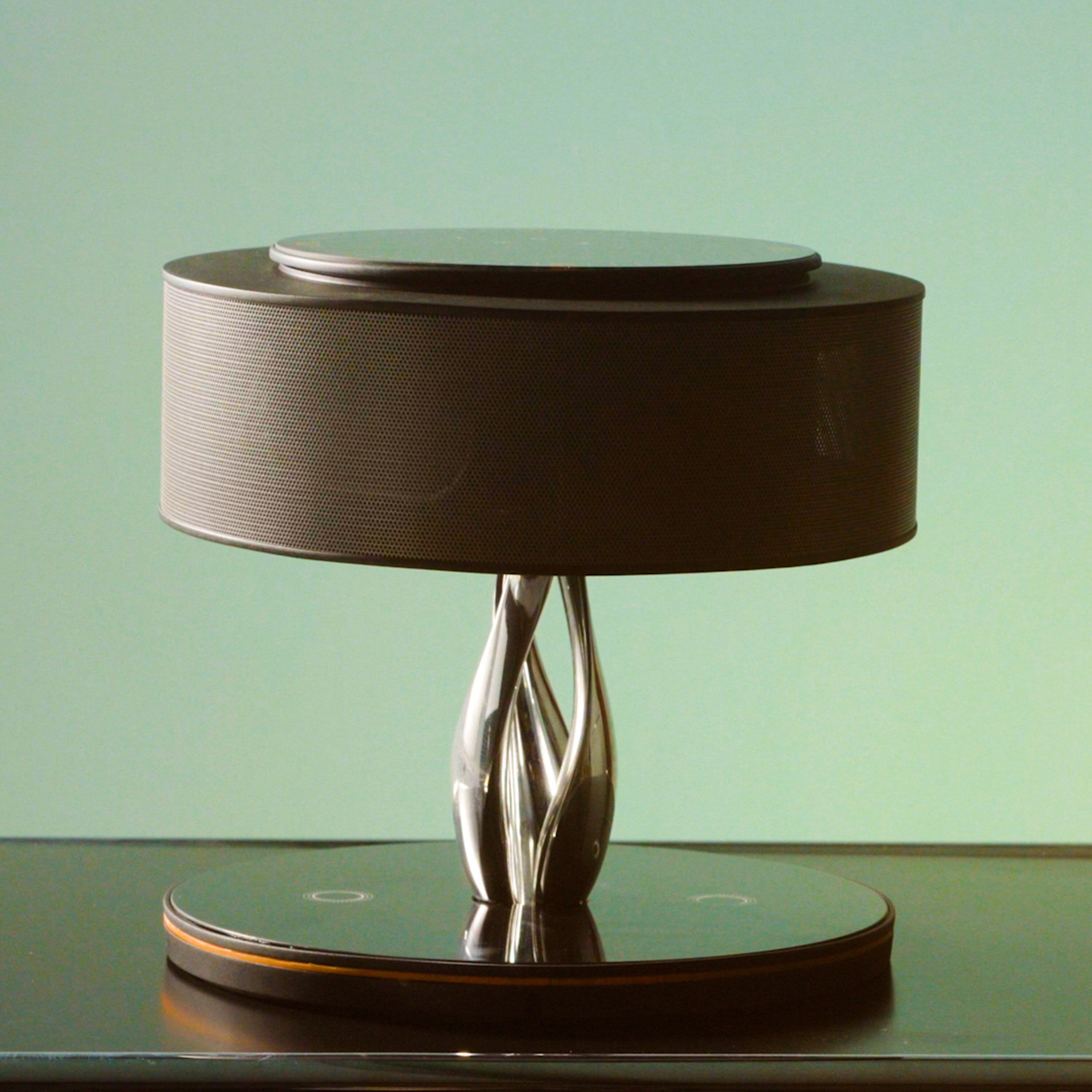 Moda Wireless Charging Speaker Lamp