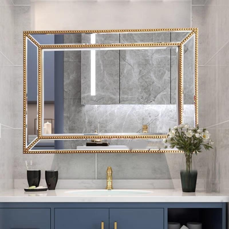 Emilia Mirror